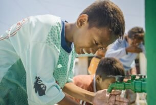 Keceriaan Anak-Anak Umbele Sambut Hadirnya Air Bersih dari TMMD