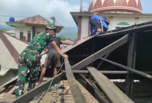 Transformasi hunian Bapak Entang di Citorek Barat oleh Satgas TMMD ke-130