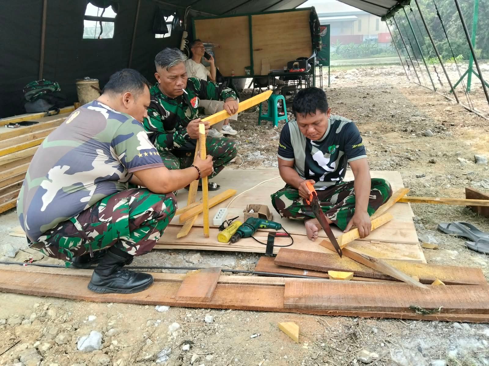 Satgas TNI Siapkan Infrastruktur Desa Melalui Pengerjaan Bagesting di Tigaraksa