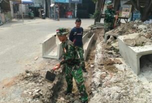 TNI Manunggal Membangun Desa Perkuat Infrastruktur Drainase di Kecamatan Jayanti
