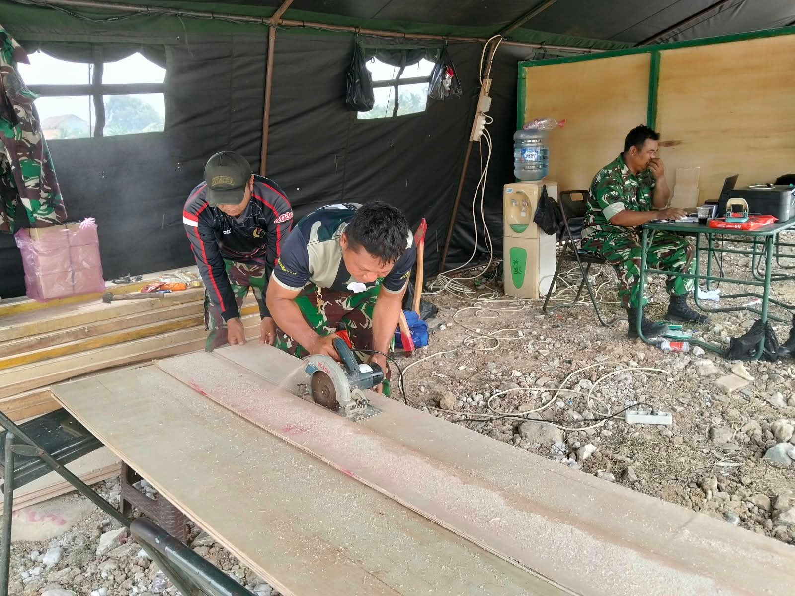 Satgas TMMD ke-130 Kodim 0510/Tigaraksa Siap Eksekusi Proyek dengan Pemotongan Material