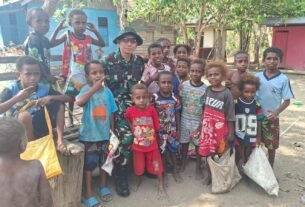 Komunikasi TNI dengan Anak-anak Yamboi: Dandim 1808/Mansel Ciptakan Keterikatan