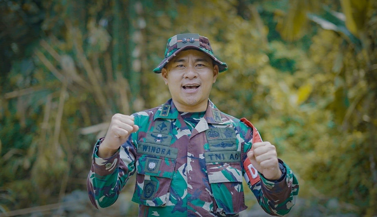 Kehangatan Interaksi TNI dan Warga Melalui Kopi di TMMD Luwu Timur