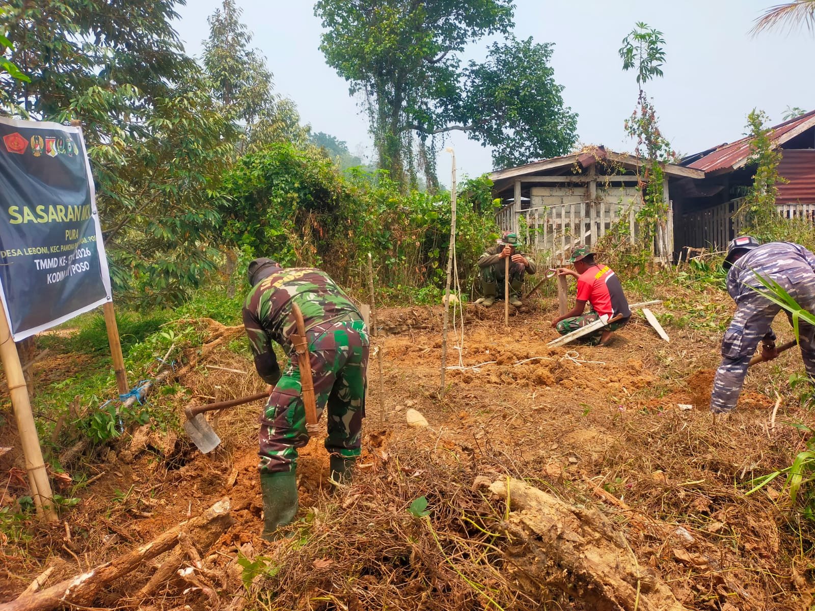Satgas TMMD Poso Arahkan Proyek MCK untuk Peningkatan Kesehatan Masyarakat Leboni