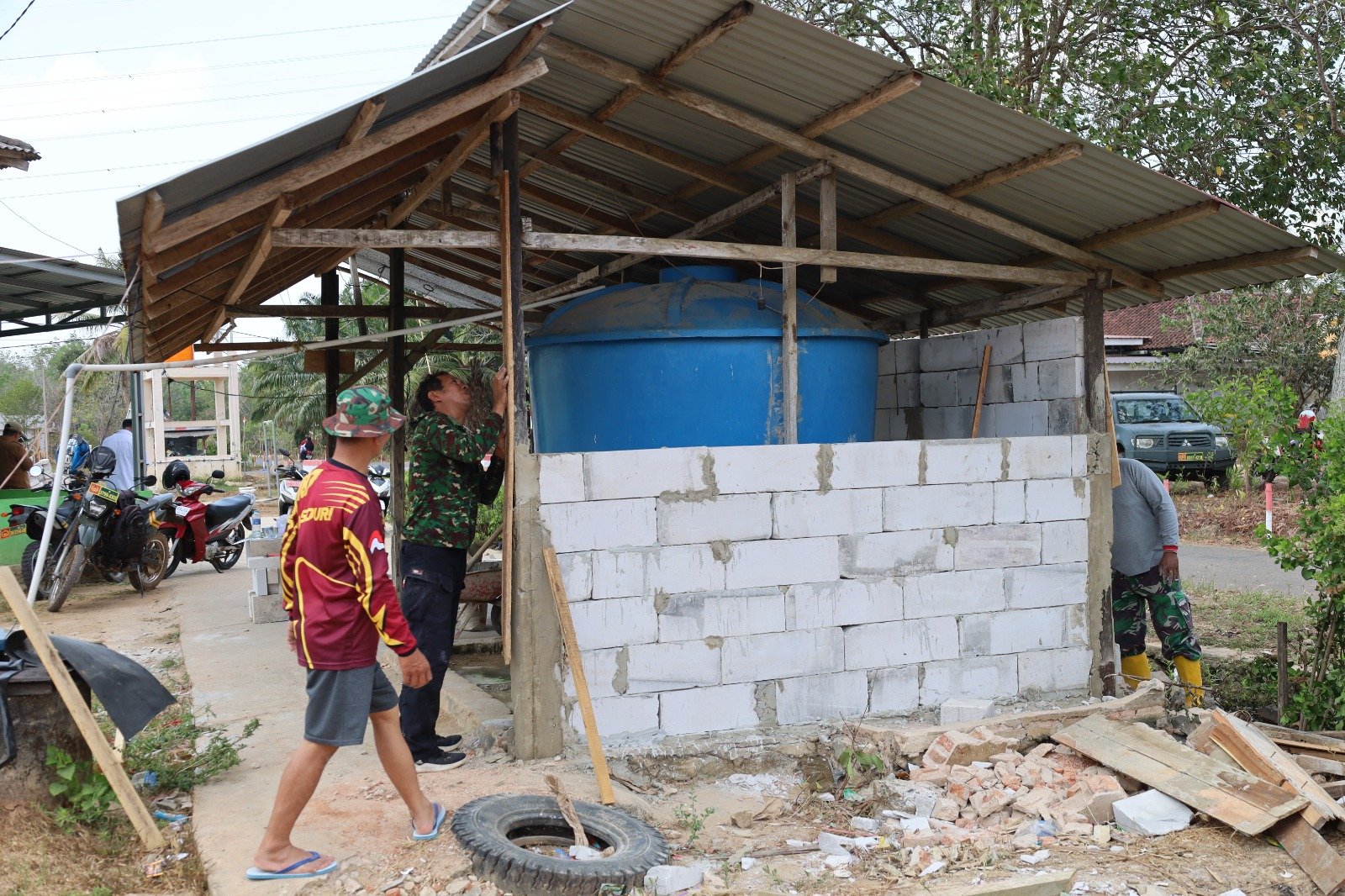 Pembangunan Dinding Mushola Istiqomah Sediakan Fasilitas Wudhu untuk Jamaah