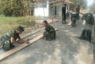 Kekuatan Infrastruktur: Upaya Satgas TMMD Membangun Bekisting di Tangerang