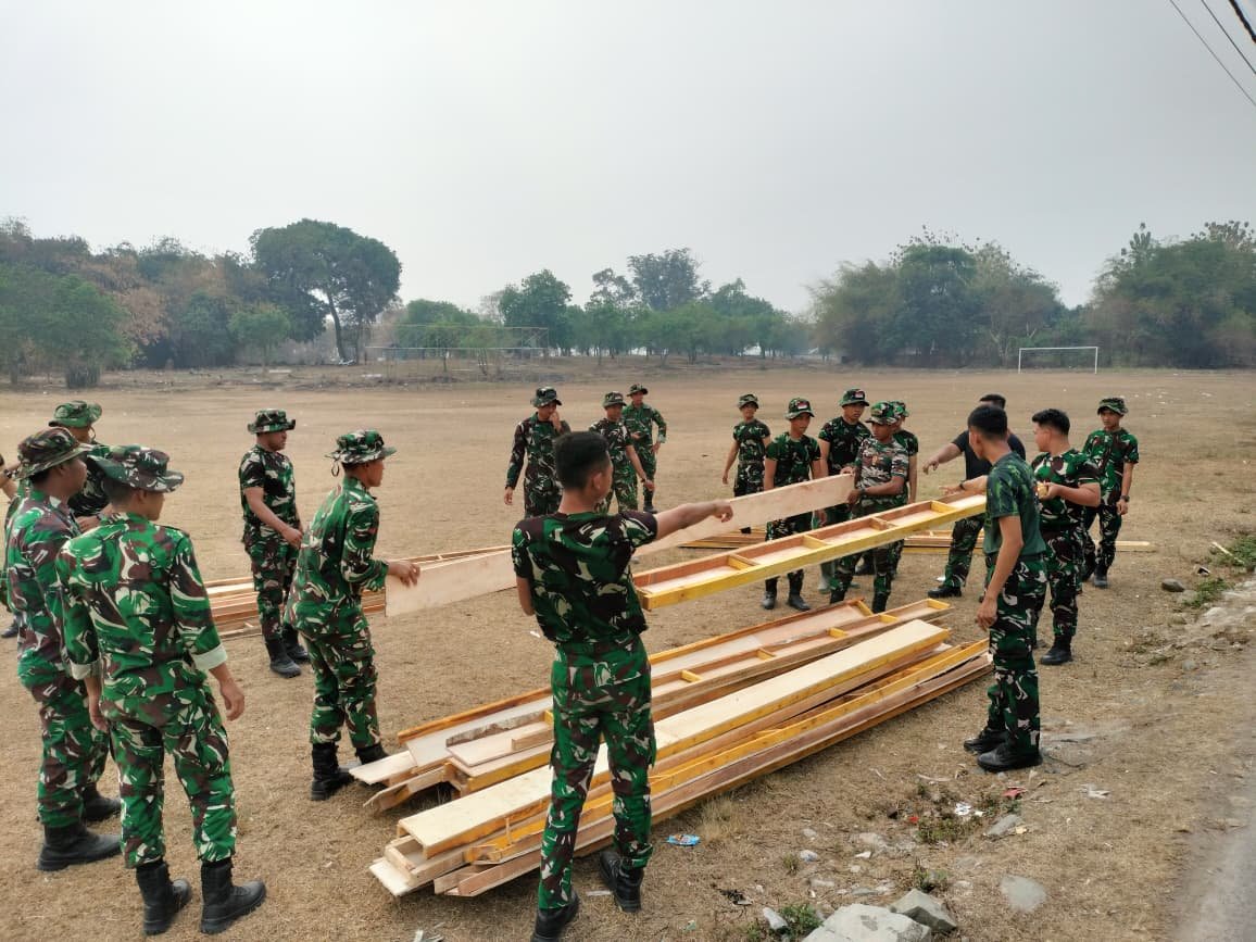 Kegiatan Satgas TMMD ke-130 Memastikan Kelancaran Pembangunan di Sumur Bandung