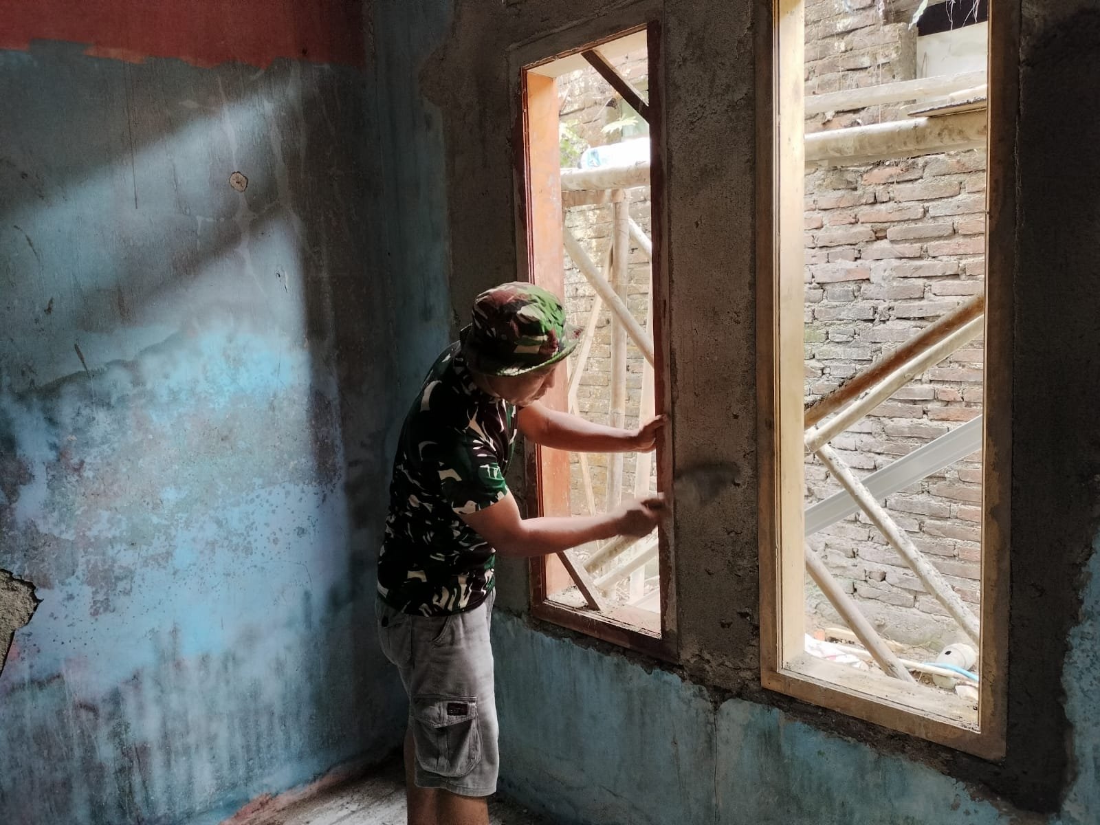 Satgas TMMD Kodim 0510/Tigaraksa Perbaiki Rumah Tidak Layak Huni di Jayanti