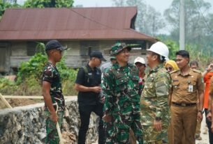 Bupati Irwan dan TNI Tinjau Proyek Pembangunan Infrastruktur di Parumpanai